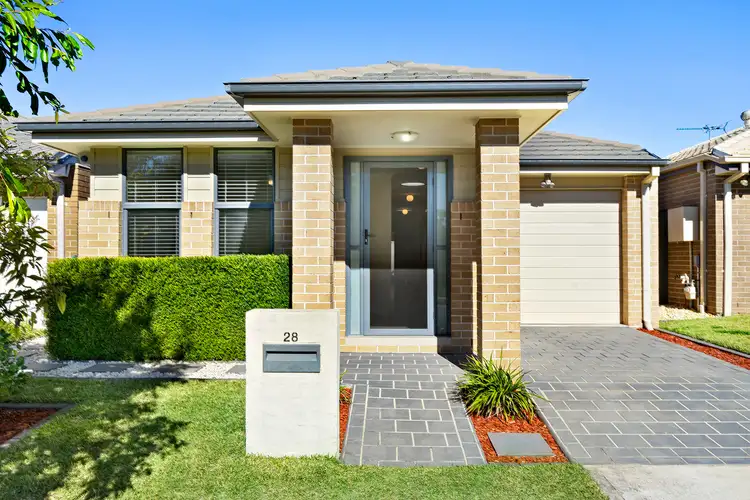 28 MacKay Circuit, Ropes Crossing NSW 2760