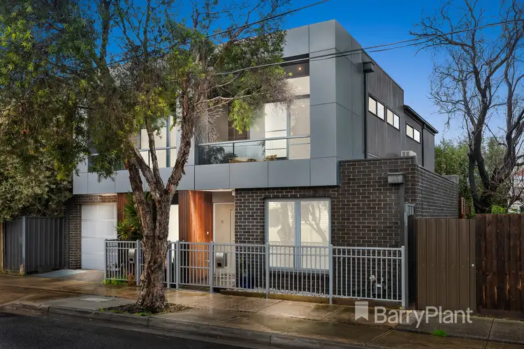 8 Service Street, Coburg VIC 3058