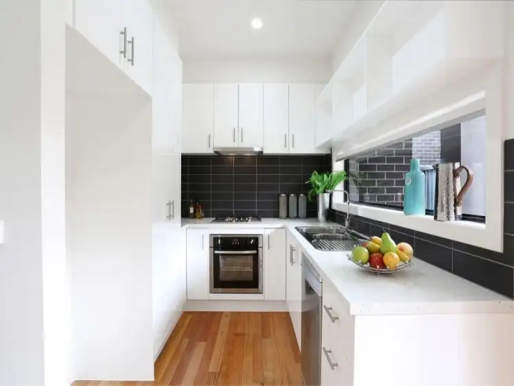 Sixth view of Homely townhouse listing, 2/37 Watt Avenue, Oak Park VIC 3046