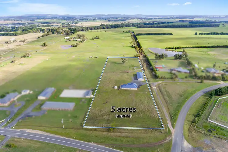 11 Blakeville Road, Ballan VIC 3342