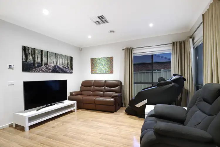 Sixth view of Homely house listing, 31 Tusmore Rise, Craigieburn VIC 3064