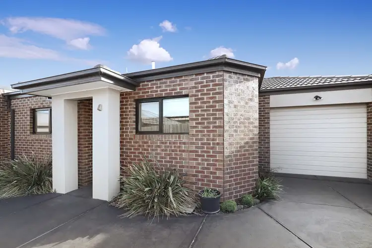 2/15 Dianne Avenue, Craigieburn VIC 3064