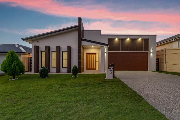 8 Jacaranda Crescent, Drewvale QLD 4116
