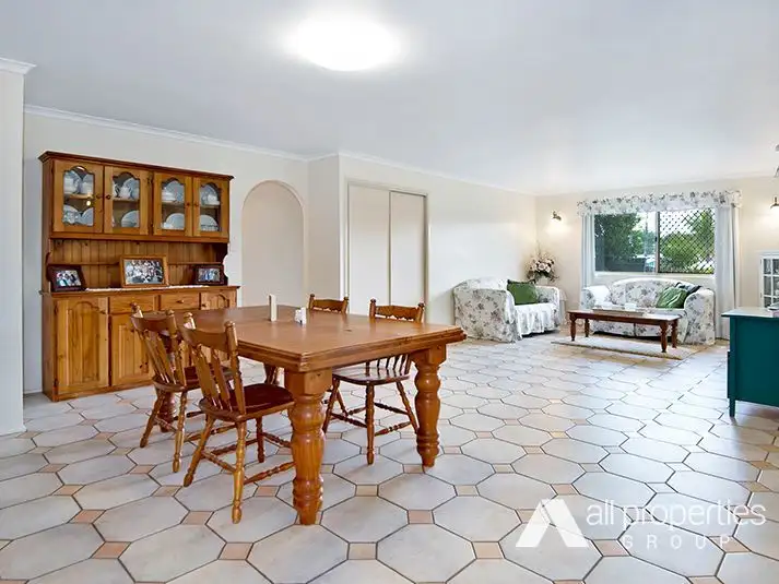Second view of Homely house listing, 11 Copeina Court, Regents Park QLD 4118
