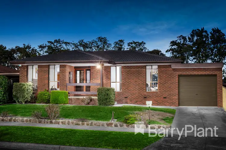 35 Grevillia Drive, Mill Park VIC 3082