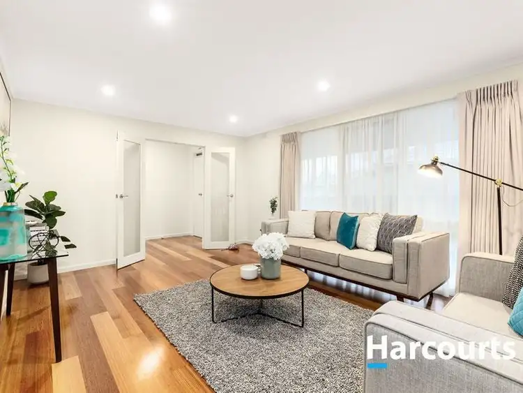 Second view of Homely house listing, 6 Robin Court, Wantirna VIC 3152