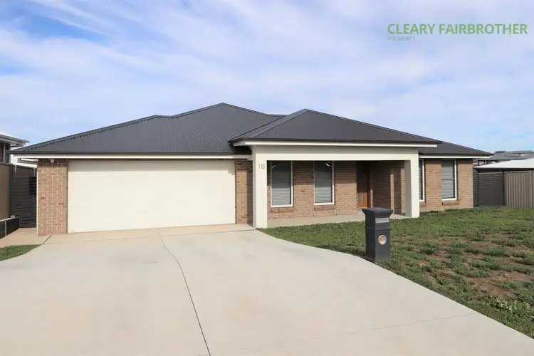 18 Brennan Drive, Kelso NSW 2795