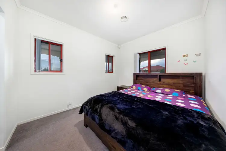 Fifth view of Homely house listing, 8 Verdon Avenue, Caroline Springs VIC 3023