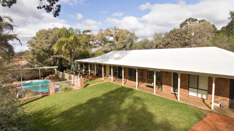 14 Pine Knoll Drive, Dubbo NSW 2830