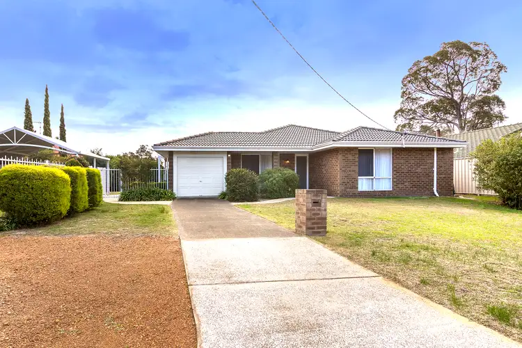 12 Buckingham Way, Collie WA 6225