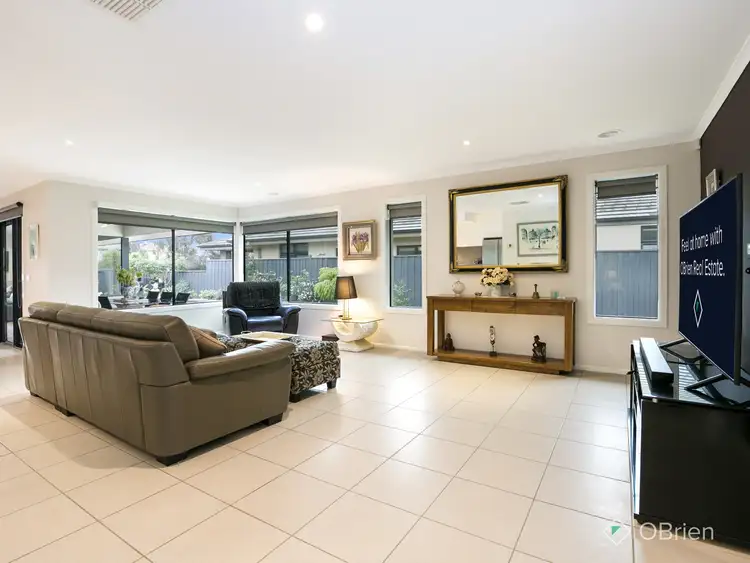 Second view of Homely house listing, 9 Deakin Place, Sandhurst VIC 3977