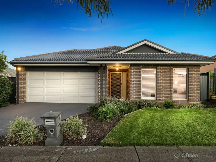 3 Jefferson Avenue, Cranbourne North VIC 3977