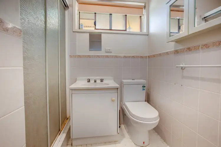 Fifth view of Homely house listing, 22 Primrose Way, Wodonga VIC 3690
