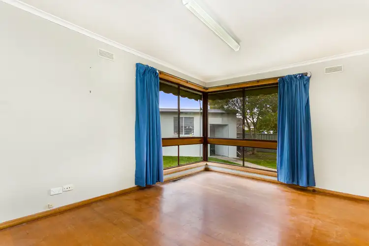 Fifth view of Homely house listing, 8 Crusoe Road, Kangaroo Flat VIC 3555