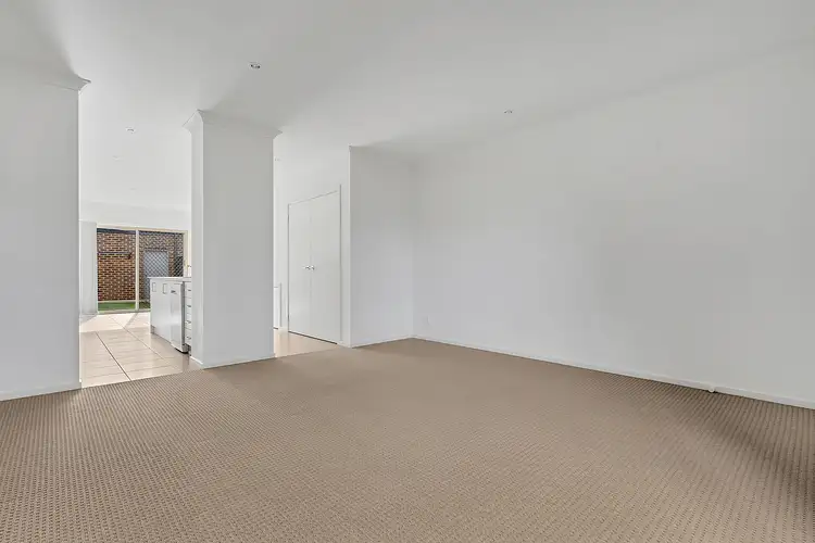 Sixth view of Homely house listing, 10 Etheridge Lane, Craigieburn VIC 3064