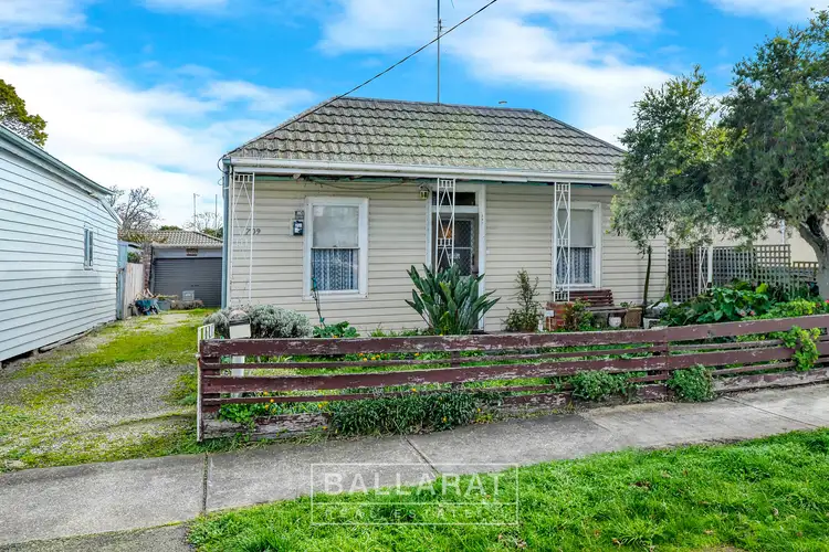 709 Doveton Street North, Soldiers Hill VIC 3350