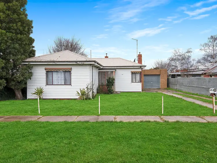 19 Alexandra Street, Sebastopol VIC 3356