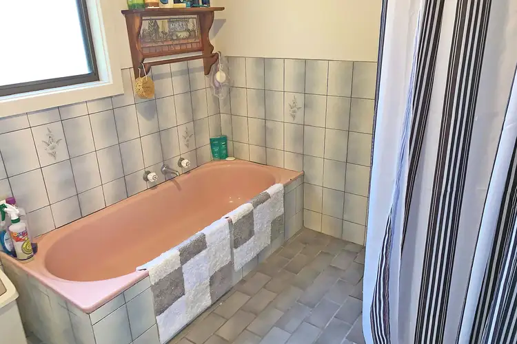 Sixth view of Homely house listing, 7 Anzac Court, Dartmoor VIC 3304