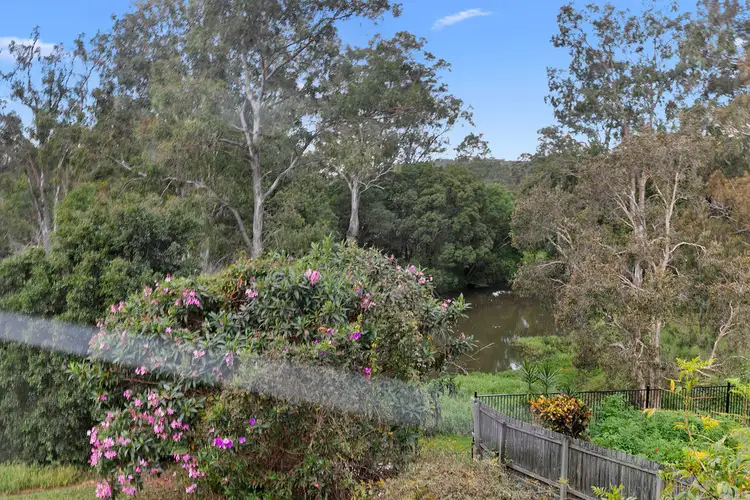 16 Coolcorra Court, Carindale QLD 4152