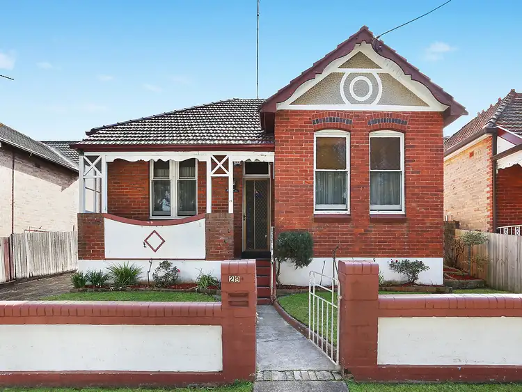 29 Hampton Court Road, Carlton NSW 2218