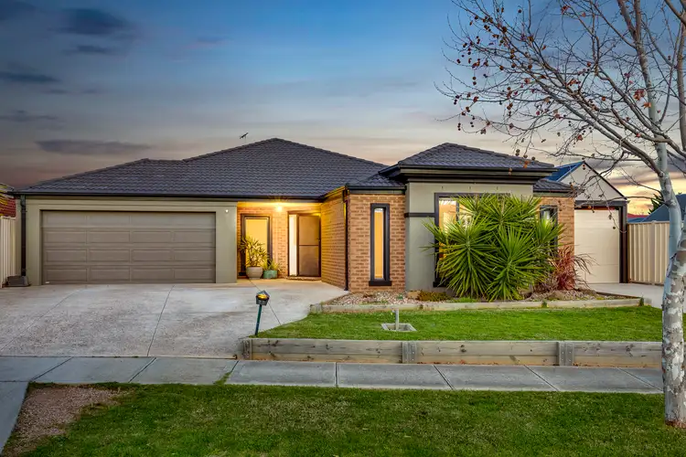 25 Montpellier Drive, Hillside VIC 3037