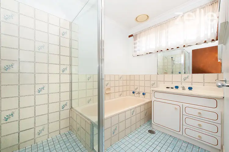 Seventh view of Homely unit listing, 2/405 Ross Circuit, Lavington NSW 2641