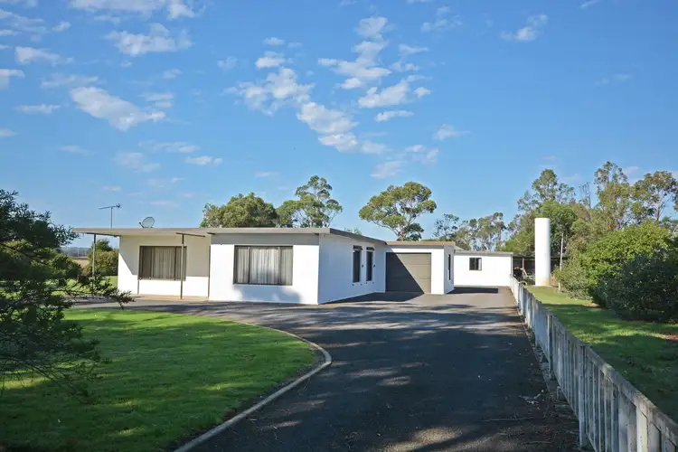 21 Flacks Road, Heywood VIC 3304