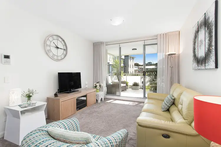 303/53 Merton Street