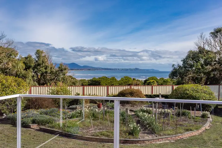 28 Clerke Street, Leith TAS 7315