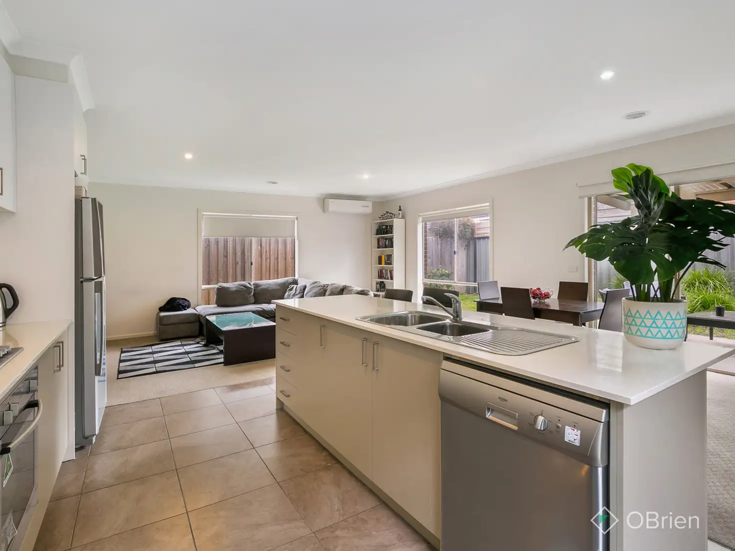 Main view of Homely unit listing, 13/19 Robin Drive, Carrum Downs VIC 3201