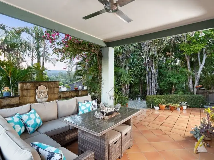 14 Harvey Close, Brookfield QLD 4069