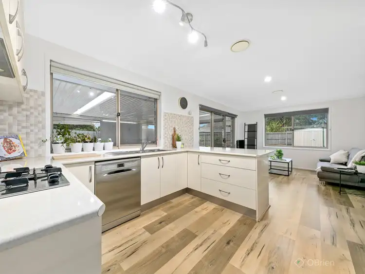 Third view of Homely house listing, 5 Hillman Court, Berwick VIC 3806