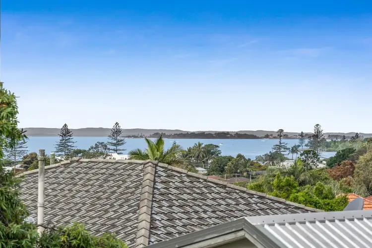 79 Glenora Street, Wynnum QLD 4178