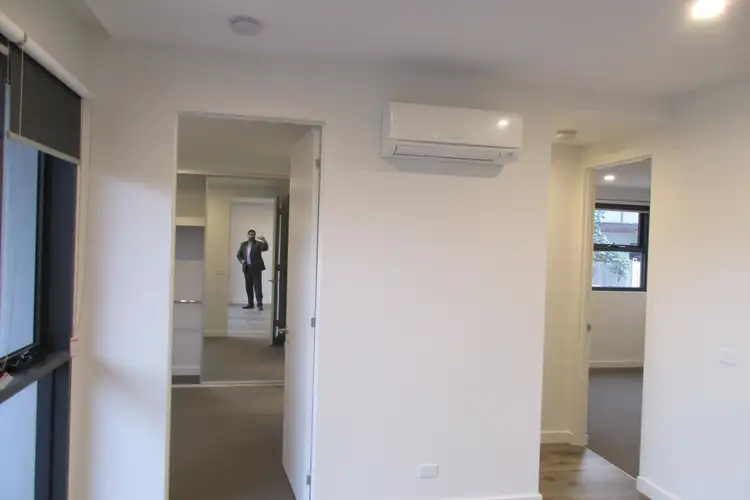 Fifth view of Homely apartment listing, 4/9-13 Camira Street, Malvern East VIC 3145