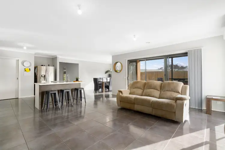 Second view of Homely house listing, 8 Rhodes Court, Glengarry VIC 3854