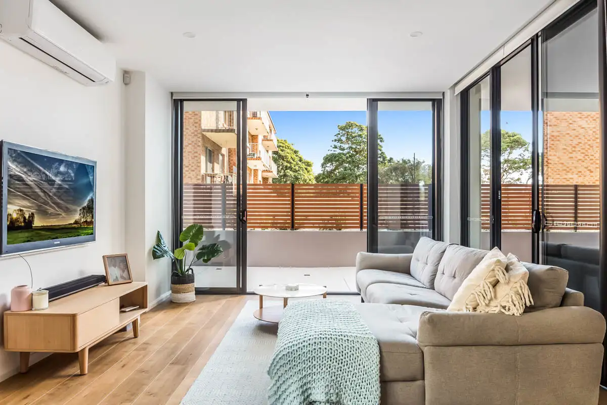 Main view of Homely unit listing, 4/12 New Dapto Road, Wollongong NSW 2500