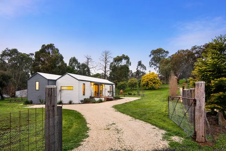 18 Sinnett Street, Chewton VIC 3451