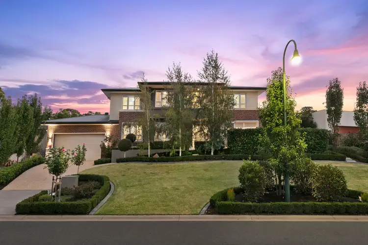 1A Waterview Close