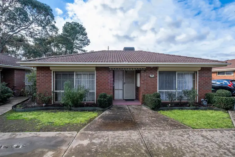 2/7 Toolern Street, Melton South VIC 3338