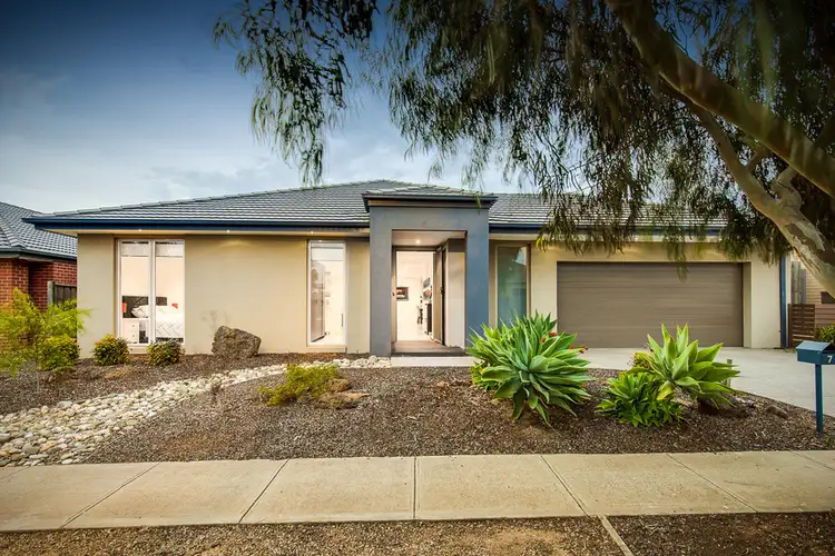 Second view of Homely house listing, 7 Amsterdam Avenue, Tarneit VIC 3029