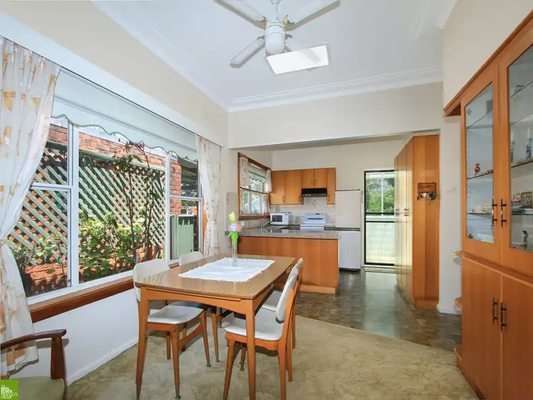 Fifth view of Homely house listing, 8 Ellengowan Crescent, Fairy Meadow NSW 2519
