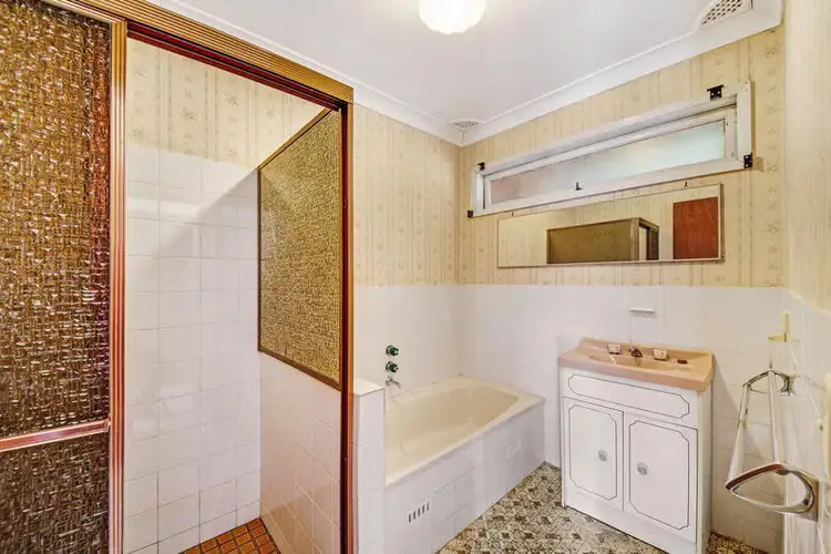 Sixth view of Homely house listing, 8 Marshdale Road, Springfield NSW 2250