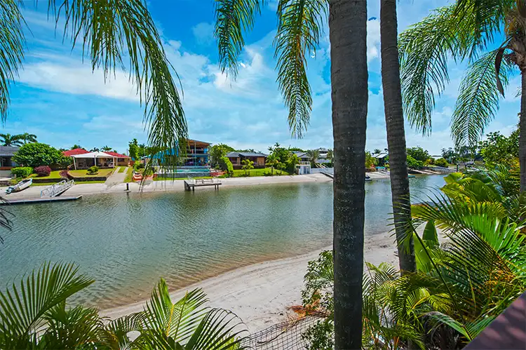 10 Cedar Place, Broadbeach Waters QLD 4218