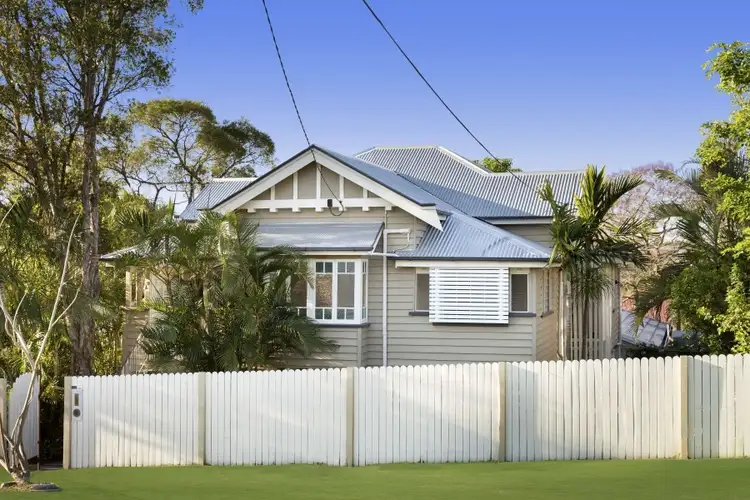 4 Dorothy Street, Camp Hill QLD 4152