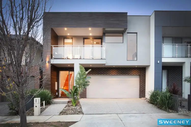 6 Meyers Lane, Caroline Springs VIC 3023