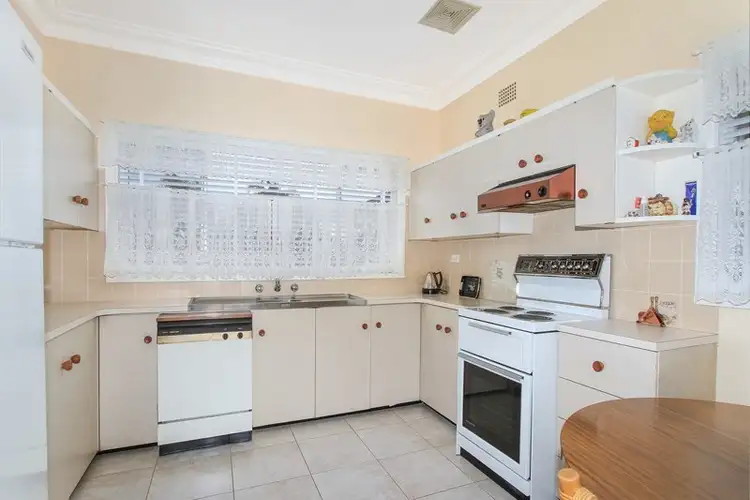 Fifth view of Homely house listing, 117 Pur Pur Avenue, Lake Illawarra NSW 2528