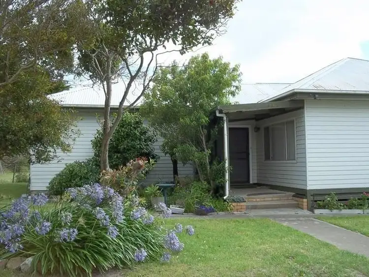 205 Barry Beach, Welshpool VIC 3966