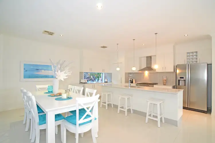 7 Frog Rock Crescent, Reedy Creek QLD 4227