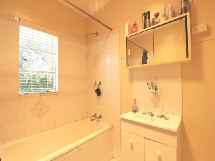 Sixth view of Homely house listing, 19 Princes Avenue, Goulburn NSW 2580