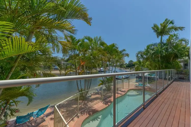 7 Lakeside Avenue, Broadbeach Waters QLD 4218